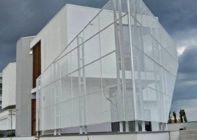 Εξωτερική κατασκευή με ανεπτυγμένα πλέγματα